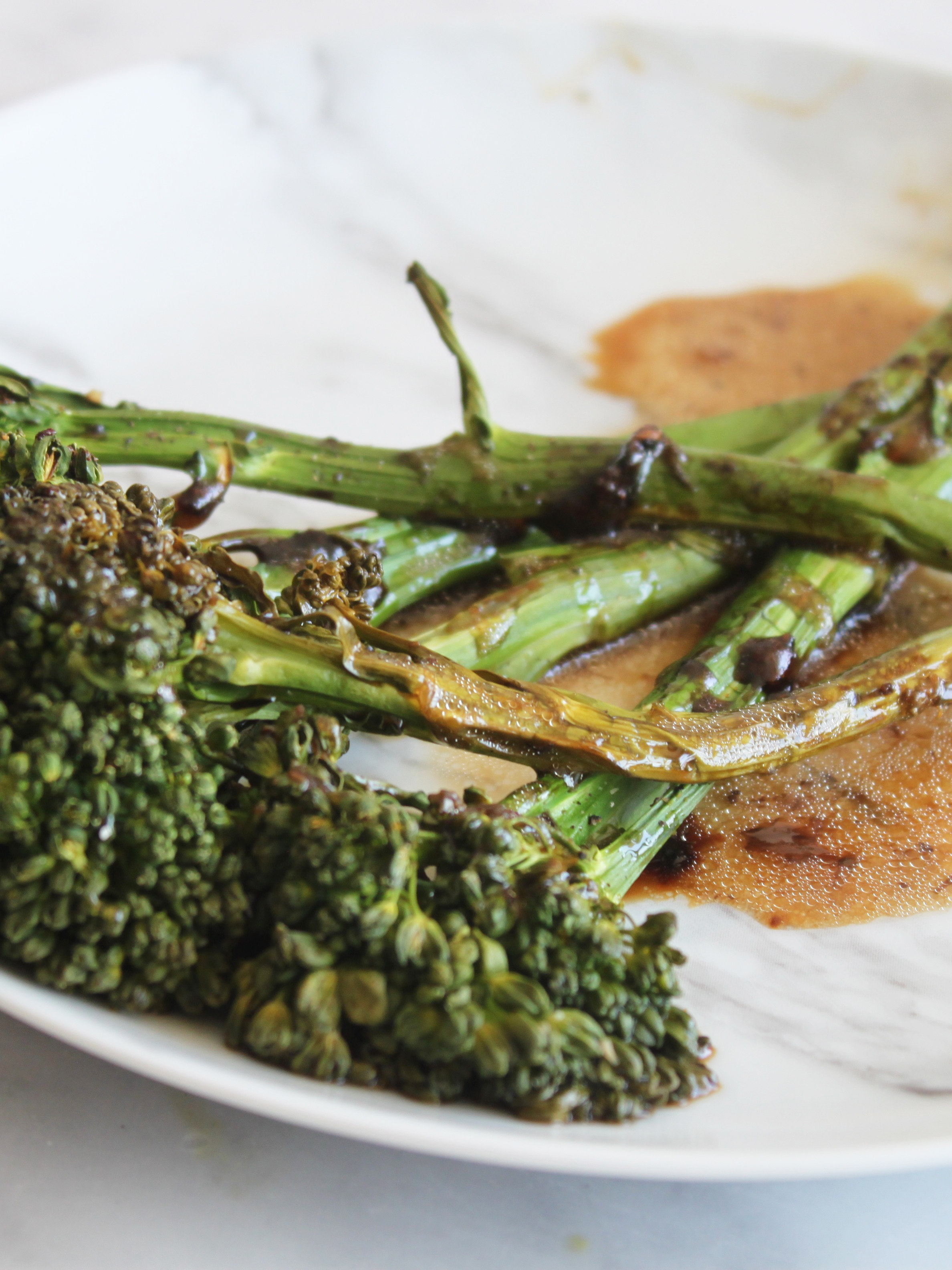 Baby Brócoli con Gazle de Maple y Soya